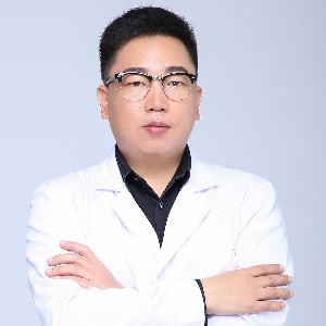 舟山妃斯医疗美容门诊部钟长青医生做开眼角价格多少？